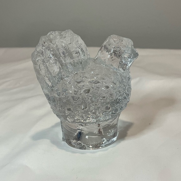 Vintage PUKEBERG Glass CHICKEN Paperweight Figurine - Picture 1 of 7